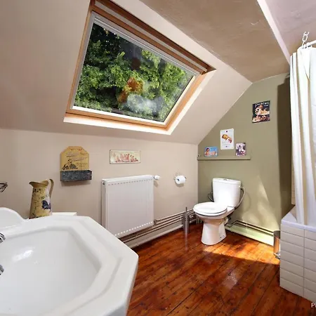 Alojamento de Acomodação e Pequeno-almoço B&B Utopia *