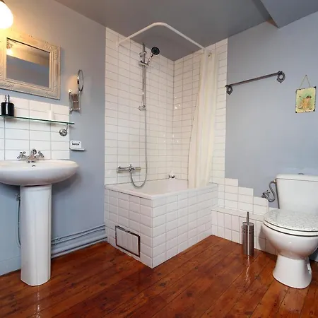 Alojamento de Acomodação e Pequeno-almoço B&B Utopia Hastière-Lavaux